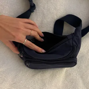 Brandy Melville John Galt Belt Bag Shoulder Bag Fanny Pack Navy thumbnail 1