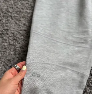 ALO Yoga Light Gray Waffle Knit Joggers thumbnail 10