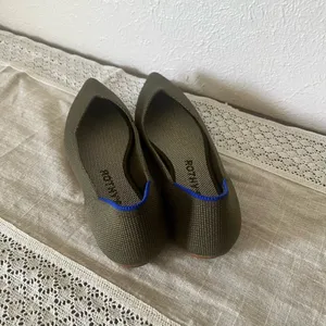 Women's Rothy's The Point Ballet Flat in Retired Olive Green Size 5 thumbnail 3
