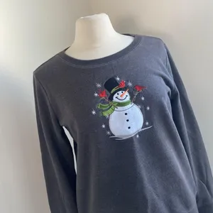 HOLIDAY Novelty Sweatshirt Womens Sz Small Grey Snowman Christmas Cozycore thumbnail 2