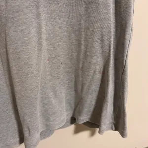 Banana Republic Women’s Grey Short Sleeve Shirt Size Small (Used) thumbnail 3