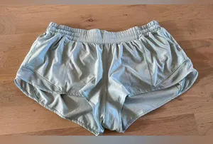 Lululemon Hotty Hot Short II *2.5" Breezy size 14 thumbnail 4