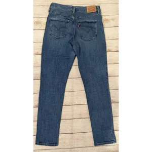 Levis Jeans Women's 311 Shaping Skinny Medium Wash Blue Denim Stretch Casual 28 thumbnail 4