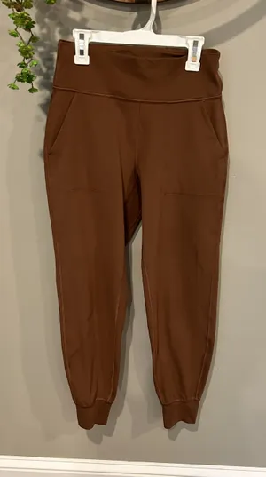 Lululemon Align Joggers thumbnail 1