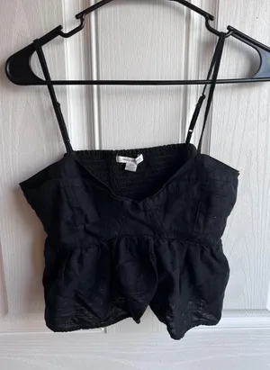 American Eagle Outfitters Cropped Top thumbnail 1