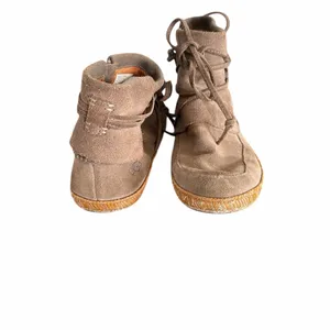 UGG Reid Women's Moccasin Style Lace Up Brown Boots thumbnail 4