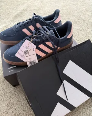 Adidas Shoes Women’s thumbnail 1