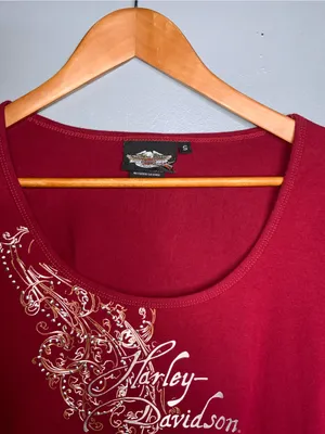 Harley-Davidson Women's Vintage Red Long-Sleeve Scoop Neck Top Size Small thumbnail 5