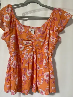 NWOT Floral Top Multi Size L thumbnail 1