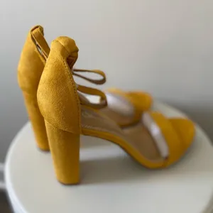 Mustard Yellow Block Heel Ankle Tie Sandals Size 9 NWT thumbnail 6