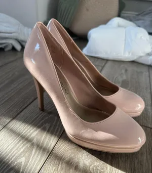 Pink Heels Size 6 thumbnail 1