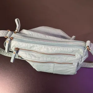 Bueno Multi Zip Pocket Green Crossbody Bag Crinkled Vegan Leather Pebble thumbnail 5