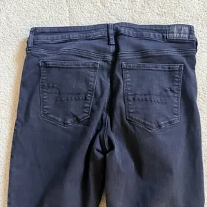 American Eagle Jeans Black Distressed Jegging Next Level Stretch Womens Size 14R thumbnail 3