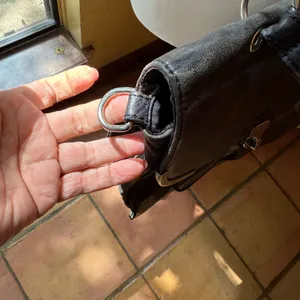 Elegant Black Leather Shoulder Bag thumbnail 4