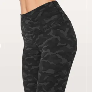 Lululemon Align Crop *21" Sequoia Camo Print Deep Coal Black thumbnail 3
