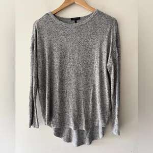 Quince Brushed Long Sleeve Lounge Tee in Heather Gray‎ thumbnail 2