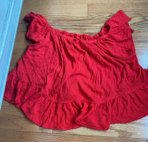 WORN ONCE  TOP thumbnail 2