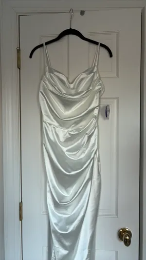 Windsor Dress Prom thumbnail 3
