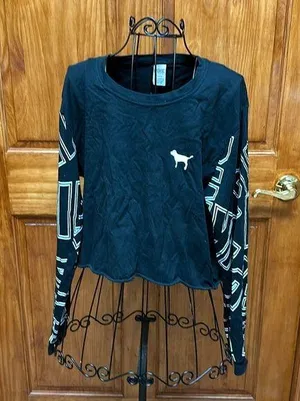 Victoria's Secret Crop Top​ thumbnail 1
