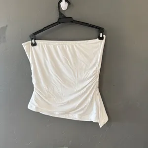 PrettyGarden Womens White Ruched Asymmetrical‎ Strapless Tube Top Size M thumbnail 4