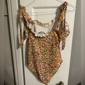 SheIn Floral Knot Strap bodysuit thumbnail 3