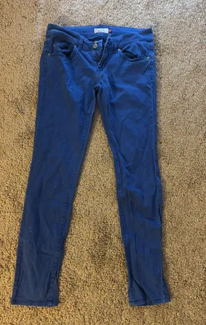 Blue jeans thumbnail 1