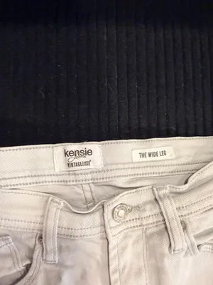 Light Wash Jeans Blue Size 4 thumbnail 3