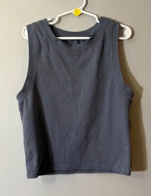 hollister grey crop top‎ thumbnail 1
