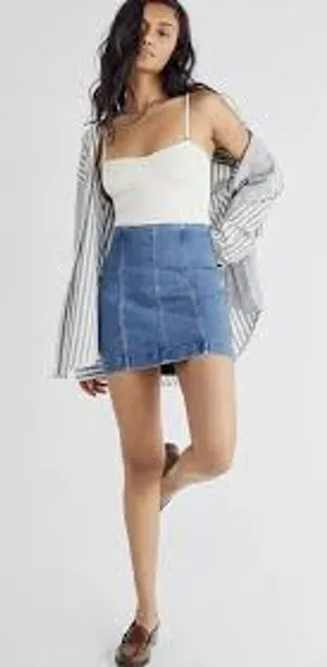 FREE PEOPLE Modern Femme Denim Mini Jeans Skirt Size 2 Stretchy thumbnail 1
