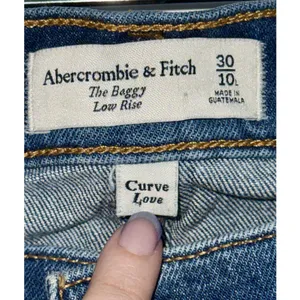 Abercrombie & Fitch Curve Love Baggy Low Rise Blue Denim Cropped Jeans Sz 30 10L thumbnail 3