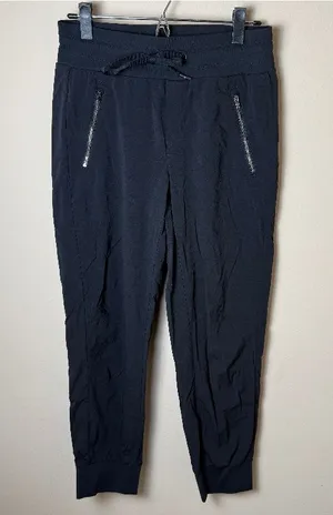Athleta Trekkie North Crop 23" Jogger Pants Womens 4T Tall Black Hiking Outdoor thumbnail 1