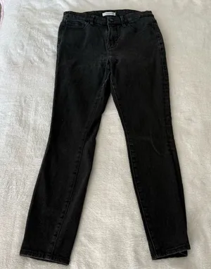 Good American Good Legs Crop Animal Print Jean Size 28/6 Black STRETCH! thumbnail 1