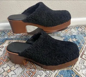 Zby Black Slip On Teddy Textured Clogs Size 8.5 Retro Fall thumbnail 1