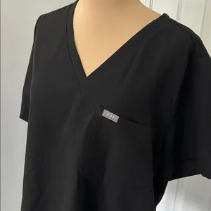 Figs Technical Collection Catarina V Neck Scrub Top thumbnail 7