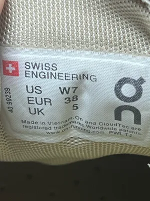 On Running Cloud Women’s 7 Swiss Engineering Neutral Running Shoes Beige Pink thumbnail 8
