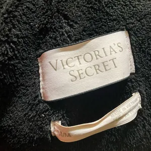 Victoria's Secret Women's Black Plush Hooded with Belt & Embroidered VS Logo M/L thumbnail 10