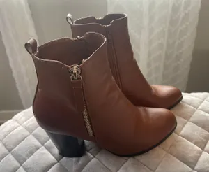 Jessica cline Brown Leather Booties thumbnail 1