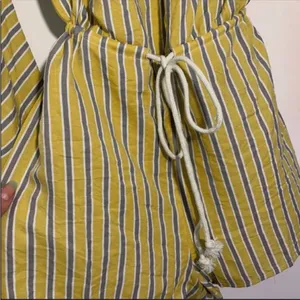 Nasty Gal Yellow Gray Striped Romper Playsuit Bell Sleeves Size 2 XS thumbnail 5