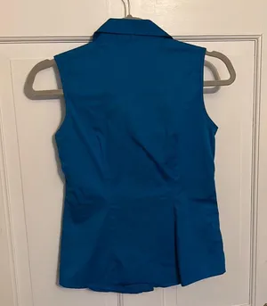 Banana Republic XSP Sleeveless Button Down thumbnail 3