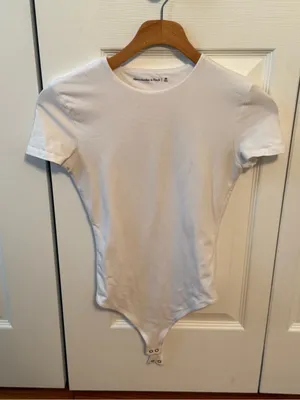 Abercrombie & Fitch Seamless Short Sleeve Bodysuit in White thumbnail 2