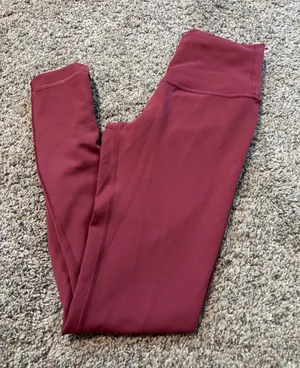 Lululemon Wunder Train High-Rise Tight 25" size 4 thumbnail 1