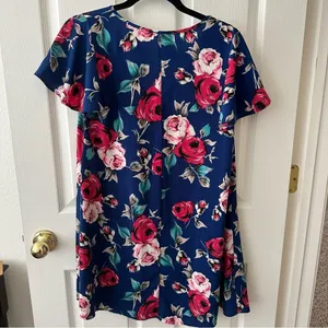 Short sleeve floral mini dress women’s size small blue, pink, and red, roses thumbnail 4