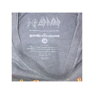 Def Leppard‎ Graphic T-Shirt S/M Oversized Pyromania Leopard Raw Hem Crop Top thumbnail 7
