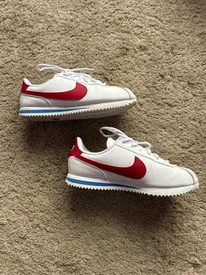 Nike Classic Cortez Leather in the White thumbnail 3