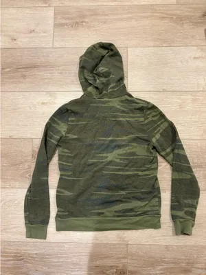 Green camo hoodie Size M thumbnail 2