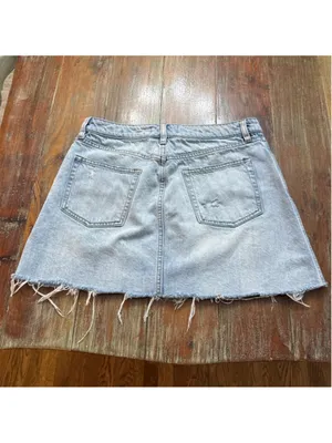 Free People We The Free Distressed Denim Mini Skirt Button Fly Light Wash Sz 30 thumbnail 11