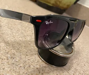 Ray-Ban Sunglasses thumbnail 1
