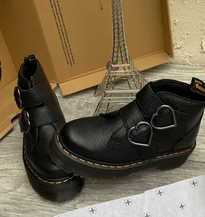 Dr Martens black leather heart shaped buckle boot US size 6 thumbnail 3
