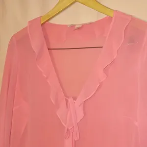 Victoria's Secret nightshirt. (#138) thumbnail 2
