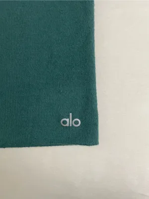 Alo Yoga NWT Alolux High Waist Me Time Winter Ivy Green Cozy Bike Shorts Size XS thumbnail 5